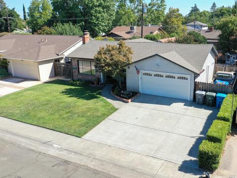 601 W D St S, Dixon, CA 95620 photo 2