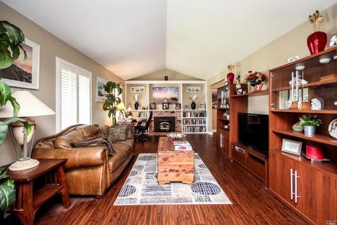 637 Corte Castro Ct, Vacaville, CA 95688 photo 4
