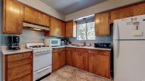8190 Arthur St, Cotati, CA 94931 photo 25