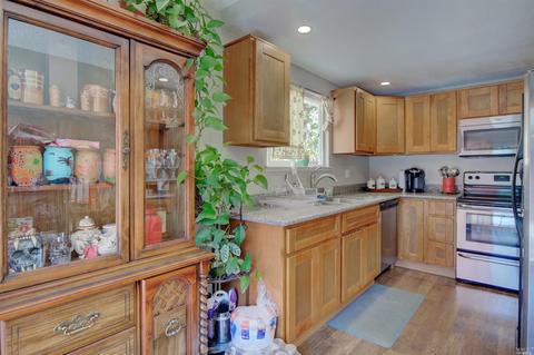472 Parkview Ter, Vallejo, CA 94589 photo 8