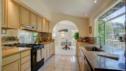 30 Valley Rd, Fairfax, CA 94930 photo 4