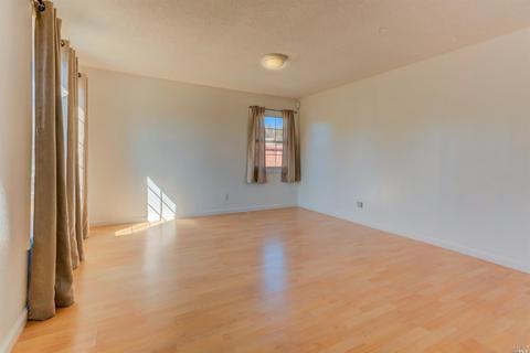 700 Gateway Dr, Vallejo, CA 94589 photo 7