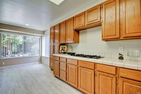 108 Cannes Ct, Fairfield, CA 94534 photo 14