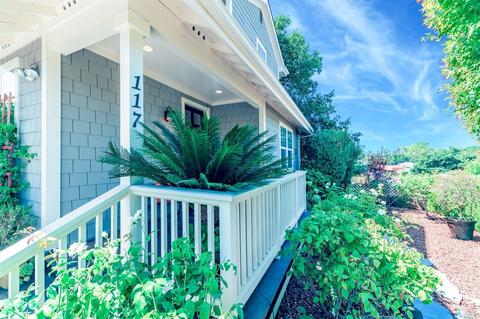 117 Spring St, Napa, CA 94559 photo 2