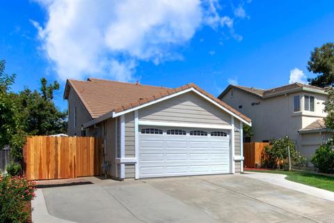 577 Edenderry Dr, Vacaville, CA 95688 photo 2