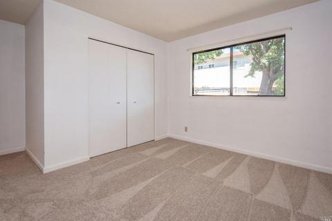 974 Suffolk Way, Fairfield, CA 94533 photo 10