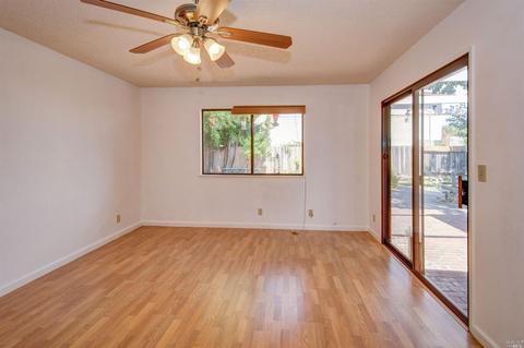 974 Suffolk Way, Fairfield, CA 94533 photo 6