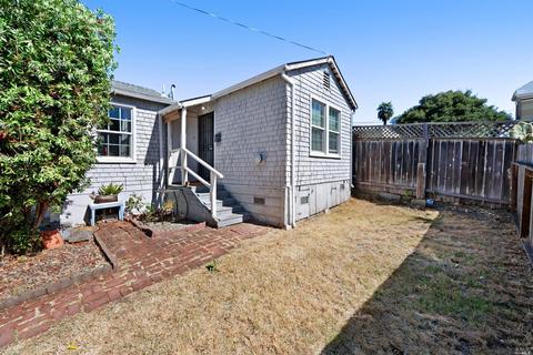 306 Walnut St, Petaluma, CA 94952 photo 3