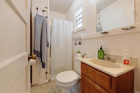 306 Walnut St, Petaluma, CA 94952 photo 17