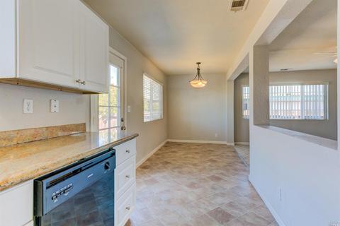 2013 Nottingham Dr, Fairfield, CA 94533 photo 11