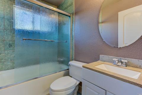 2013 Nottingham Dr, Fairfield, CA 94533 photo 12