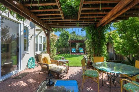 10 Maybeck St, Novato, CA 94949 photo 2