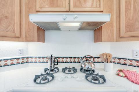 10 Maybeck St, Novato, CA 94949 photo 18