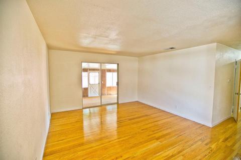 291 Cascade Dr, Vacaville, CA 95687 photo 9