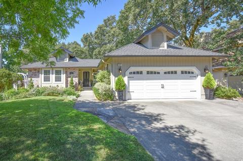 560 Pistachio Pl, Windsor, CA 95492 photo 1