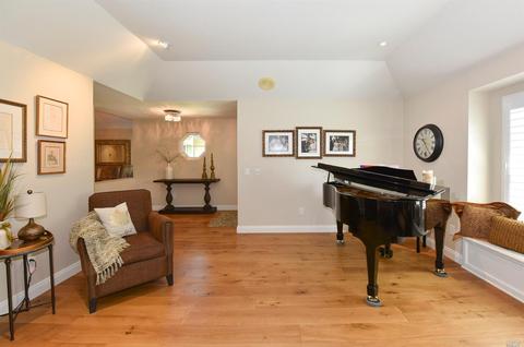 560 Pistachio Pl, Windsor, CA 95492 photo 9