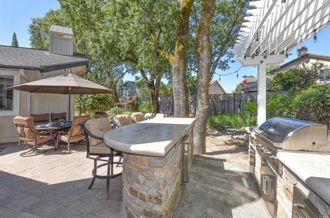 560 Pistachio Pl, Windsor, CA 95492 photo 38