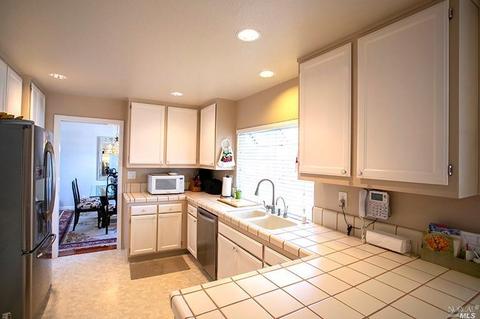 409 La Quinta Ct, Windsor, CA 95492 photo 8