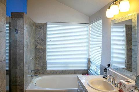 409 La Quinta Ct, Windsor, CA 95492 photo 14
