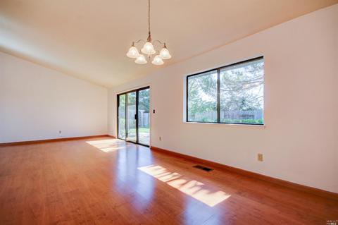304 Sandy Neck Way, Vallejo, CA 94591 photo 5