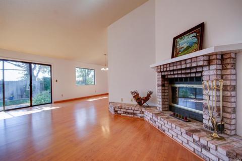 304 Sandy Neck Way, Vallejo, CA 94591 photo 3