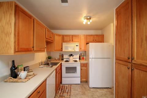 2566 Baltic Dr, Fairfield, CA 94533 photo 9