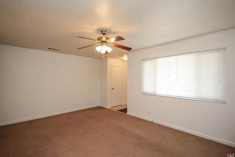 2566 Baltic Dr, Fairfield, CA 94533 photo 6