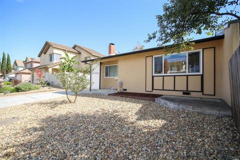 2566 Baltic Dr, Fairfield, CA 94533 photo 2