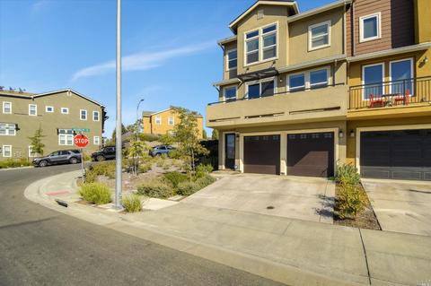 646 Jade St, Petaluma, CA 94952 photo 4