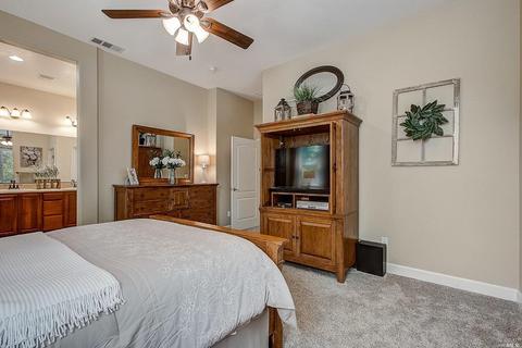 875 Hampton St, Vacaville, CA 95687 photo 28