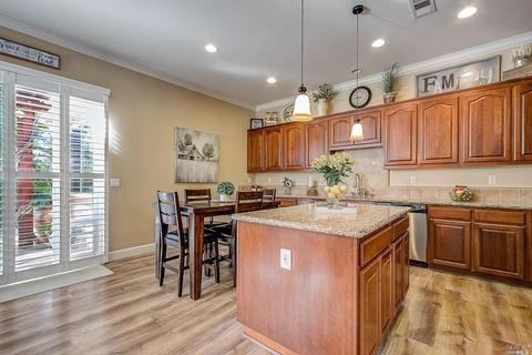 875 Hampton St, Vacaville, CA 95687 photo 21