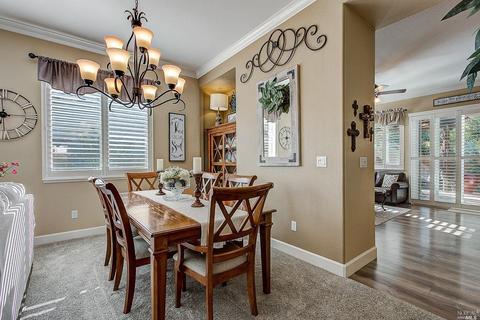 875 Hampton St, Vacaville, CA 95687 photo 12
