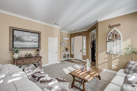 875 Hampton St, Vacaville, CA 95687 photo 4