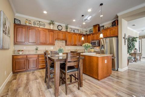 875 Hampton St, Vacaville, CA 95687 photo 18