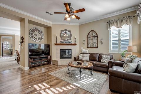875 Hampton St, Vacaville, CA 95687 photo 7