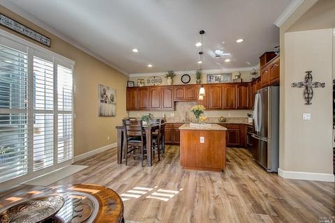 875 Hampton St, Vacaville, CA 95687 photo 20