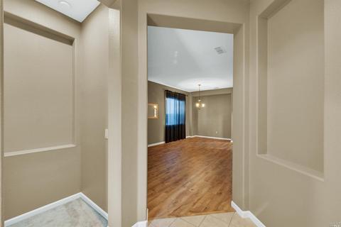 2302 Campbell Cir, Fairfield, CA 94533 photo 4