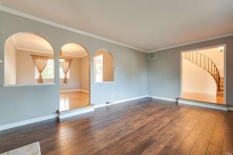 2033 Vista Ln, Petaluma, CA 94954 photo 9
