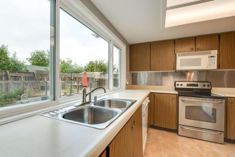 2033 Vista Ln, Petaluma, CA 94954 photo 16