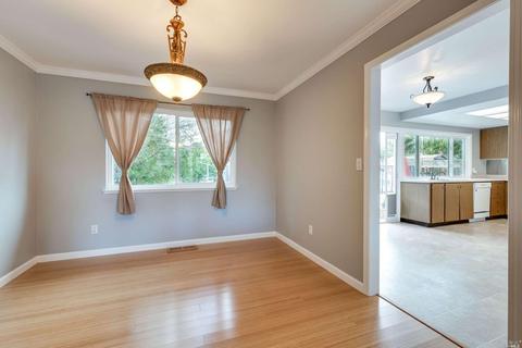 2033 Vista Ln, Petaluma, CA 94954 photo 12