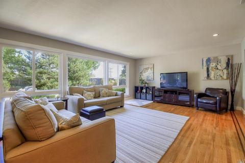 9 Elda Ct, San Rafael, CA 94903 photo 6