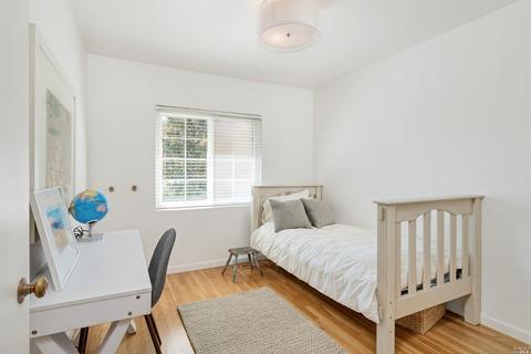 981 Phillips Ave, Petaluma, CA 94952 photo 15