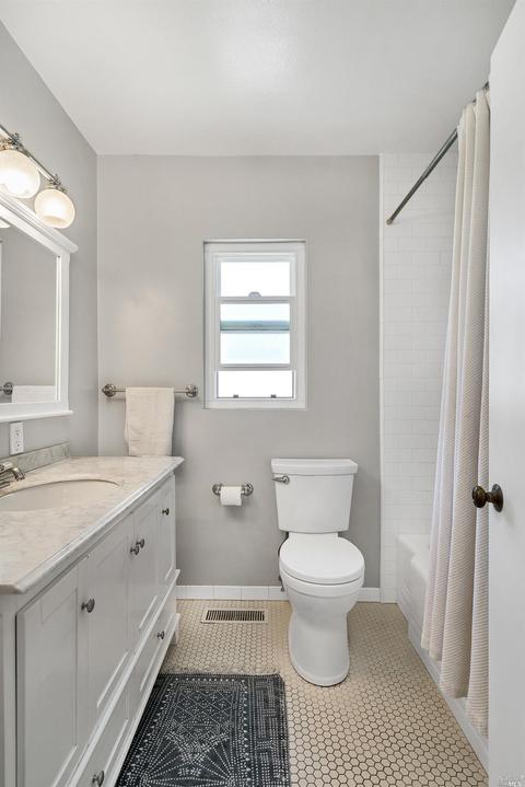 981 Phillips Ave, Petaluma, CA 94952 photo 22
