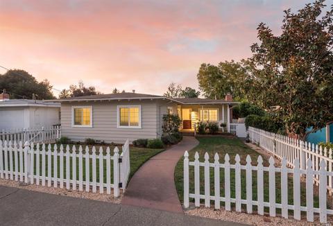 981 Phillips Ave, Petaluma, CA 94952 photo 1