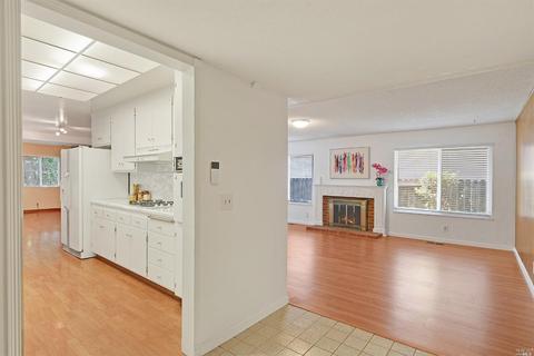 629 E Fleming Ave E, Vallejo, CA 94591 photo 8