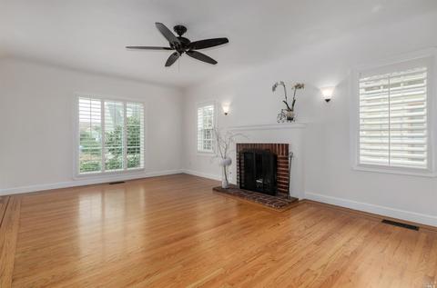 1451 Ohio St, Vallejo, CA 94590 photo 3
