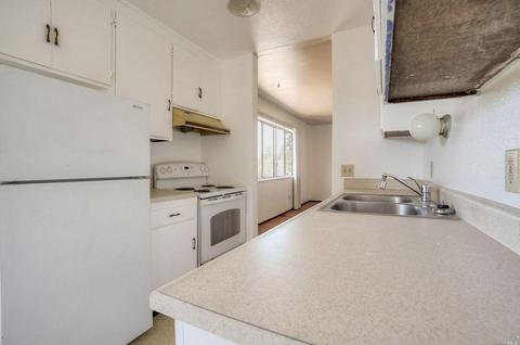 8175 Arthur St, Cotati, CA 94931 photo 12