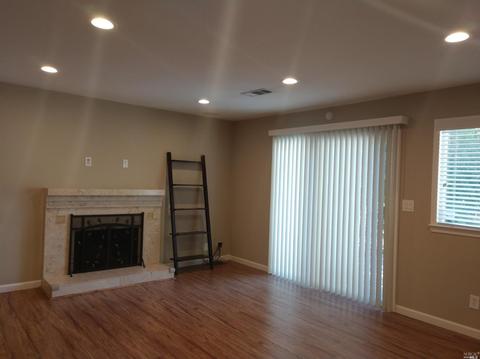 349 Adobe Dr, Vacaville, CA 95687 photo 3