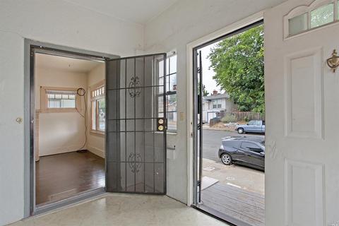 726 Monterey St, Vallejo, CA 94590 photo 10