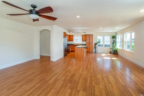 28-30 Cherry St, Petaluma, CA 94952 photo 2